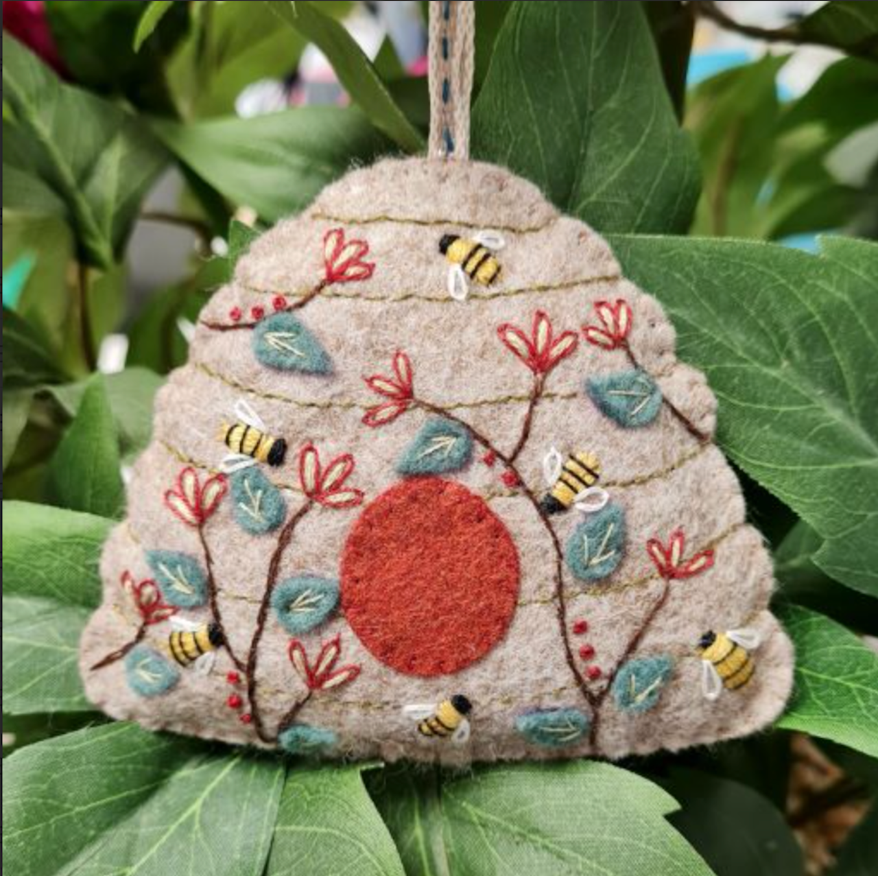 Beehive Felt Mini Kit