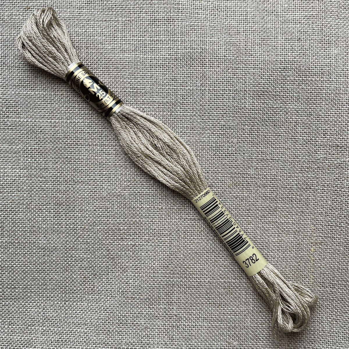 Permin Linen 32 Count. Cut pieces