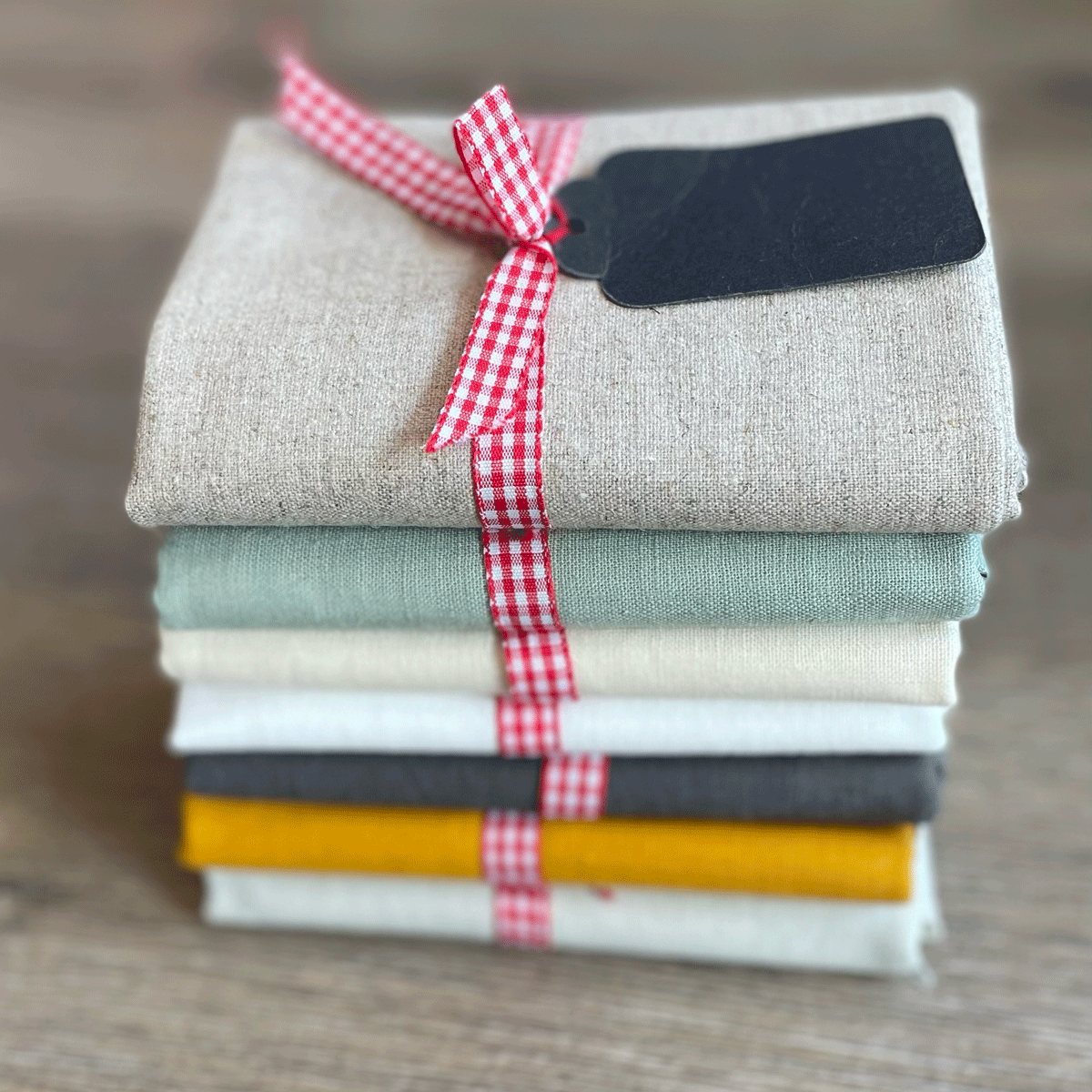 Embroidery Fabric Fat Quarter (55% Linen 45% Cotton)