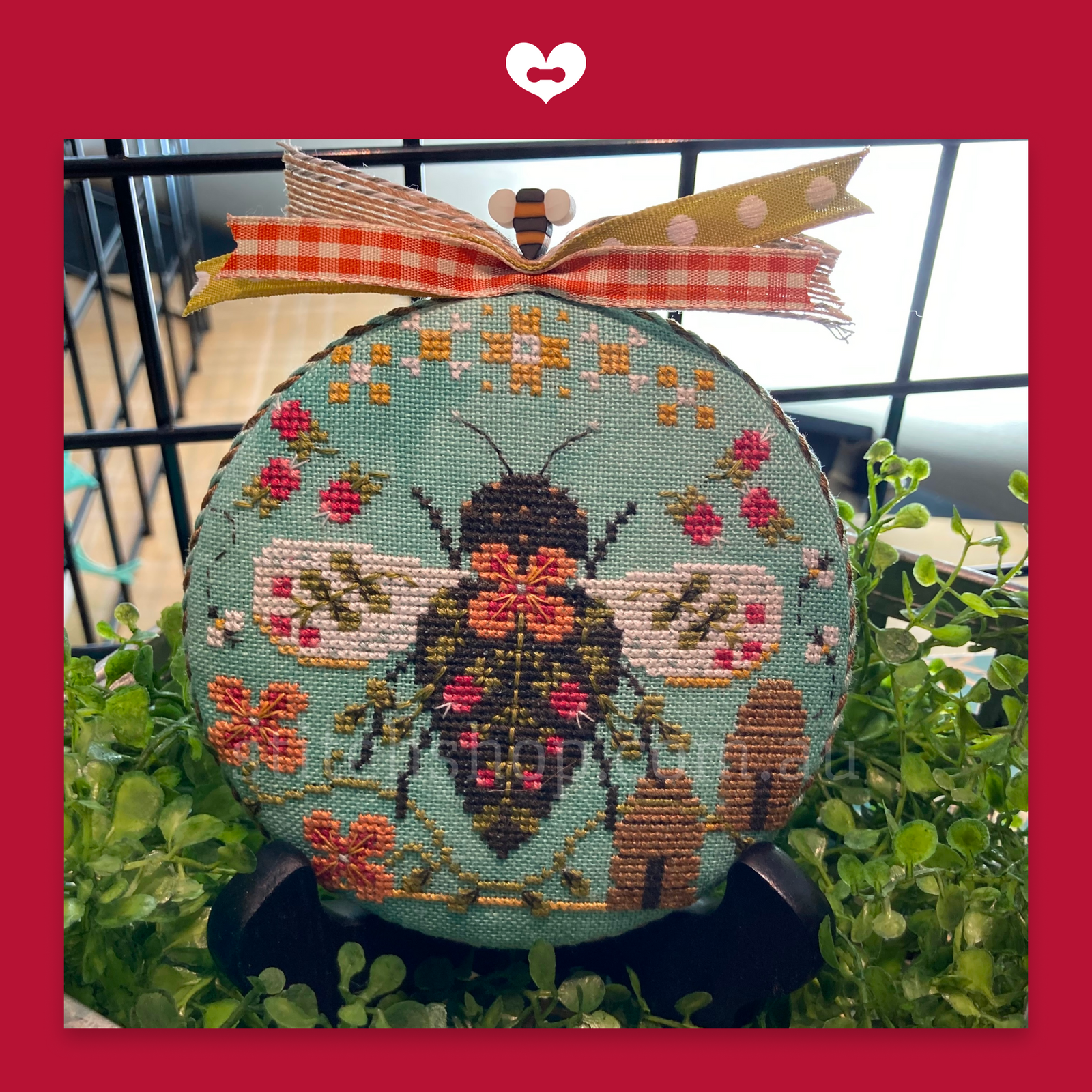 Botanical Bee (chart & bee pin)