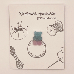 Small Gummy Bear Needle Minder