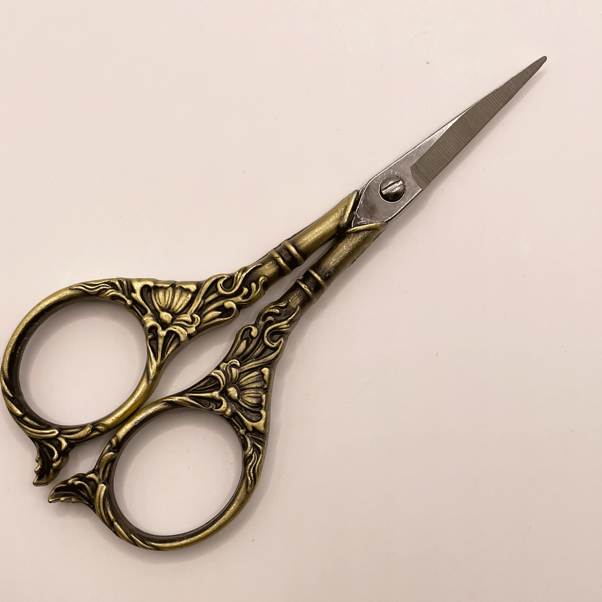 Lily Vintage Style Scissors