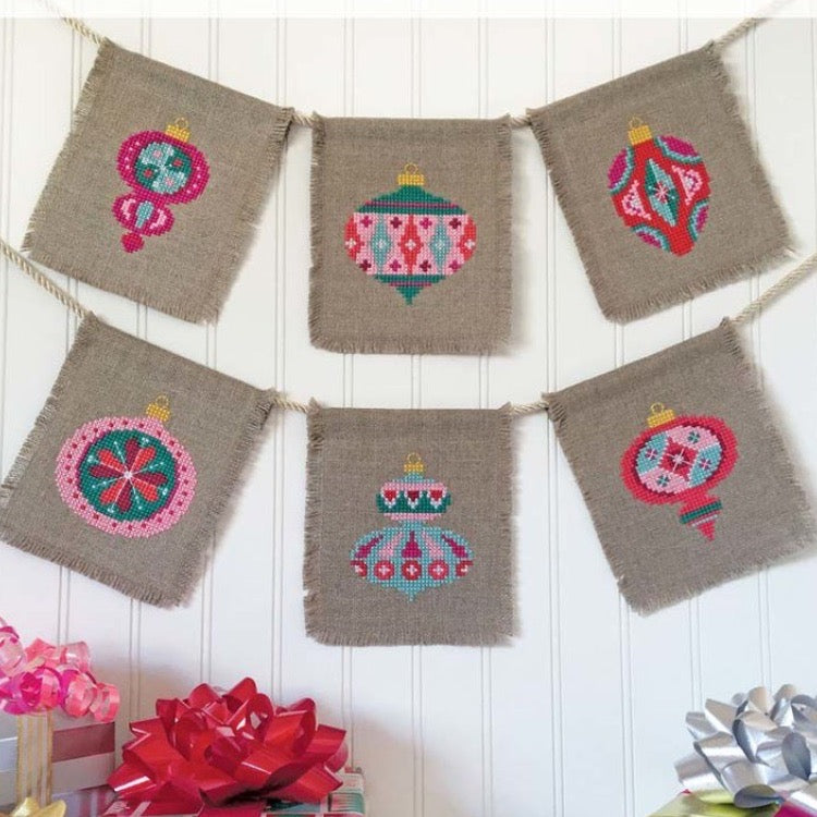 Christmas Baubles KIT - Happy Coloured Holiday (684334516019K2)